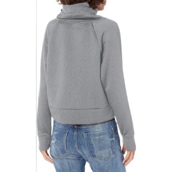 Juicy Couture Women's Jacquard Quilted Crop Pullover GrAY Sweater‎ Size L |E1 - Picture 2 of 11